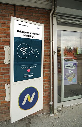 Narvesen bruker skjermene i dugnaden. Narvesen bruker skjermene i dugnaden.