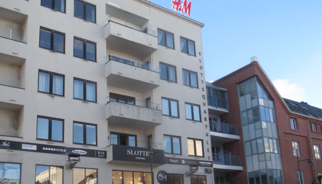 Kjøpesenteret Slottet i krysset Tordenskjoldsgate - Markens gate i Kristiansand. Kjøpesenteret Slottet i krysset Tordenskjoldsgate - Markens gate i Kristiansand.