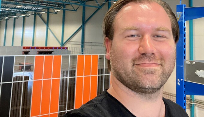 Logistikkdirektør André Swensen i Elektroimportøren– også valgt inn i styret i Logma – vil tirsdag ta interesserte med på en digital visning på lageret. Logistikkdirektør André Swensen i Elektroimportøren– også valgt inn i styret i Logma – vil tirsdag ta interesserte med på en digital visning på lageret.