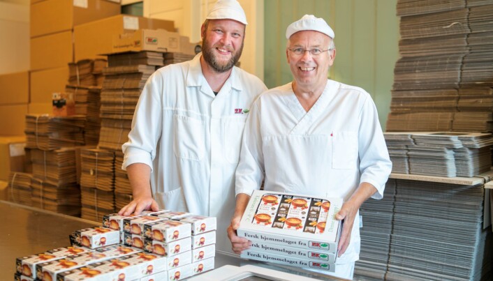 Finalist Ek Gårdskjøkken ved daglig leder Lars Erik Ek og faren Joar Ek. Finalist Ek Gårdskjøkken ved daglig leder Lars Erik Ek og faren Joar Ek.