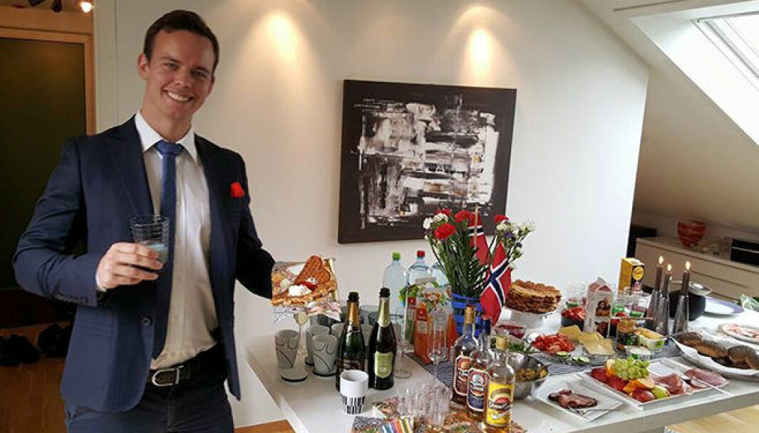 Gründer Thomas Næss lanserer butikkene.no som brukerne skal oppleve som et digitalt shoppingsenter. Gründer Thomas Næss lanserer butikkene.no som brukerne skal oppleve som et digitalt shoppingsenter.