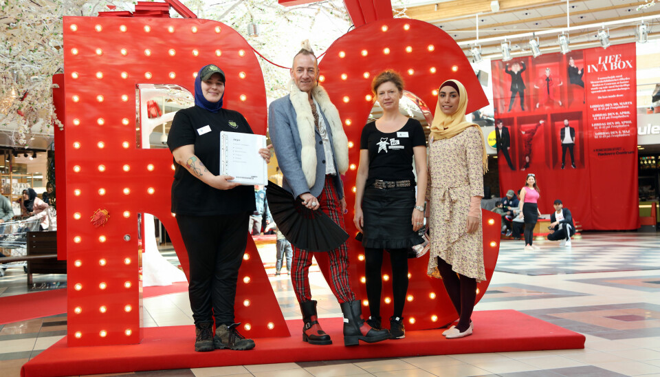 Rødovre Centrum lånte ut 'menneskelige bøker' som et bidrag i et oppgjør mot fordommer og vant en ICSC-pris for kampanjen.