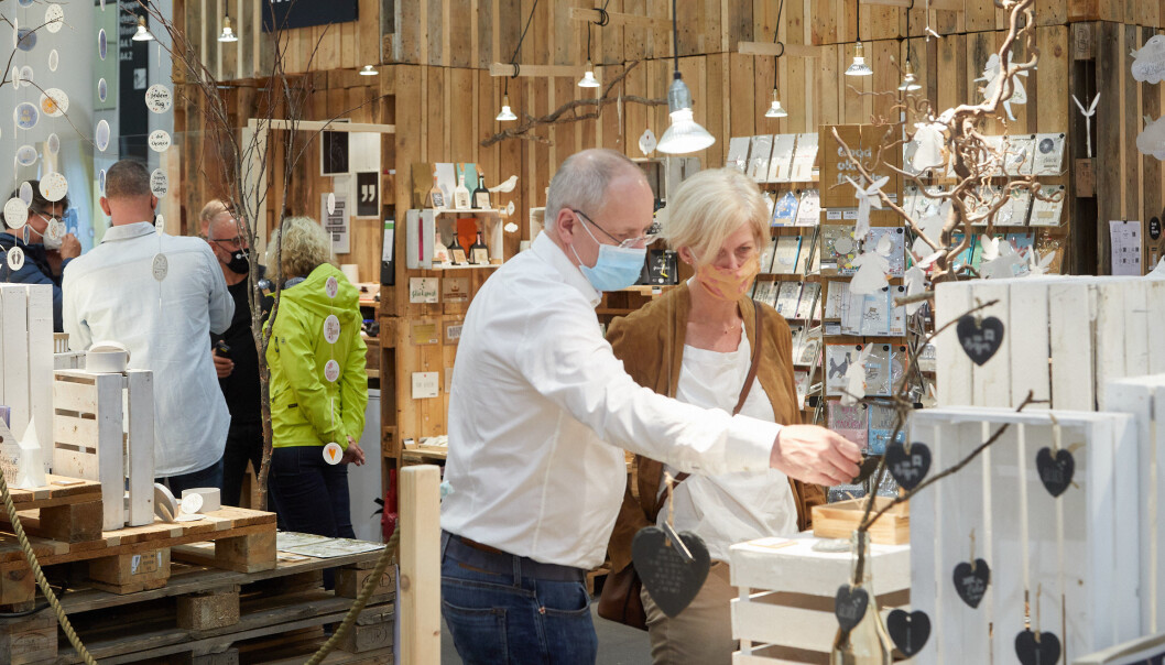 Nordstil Sommer 2020 ble vellykket. Både innkjøpere og selgere er glade for at det begynner å rulle igjen. Nordstil Sommer 2020 ble vellykket. Både innkjøpere og selgere er glade for at det begynner å rulle igjen.