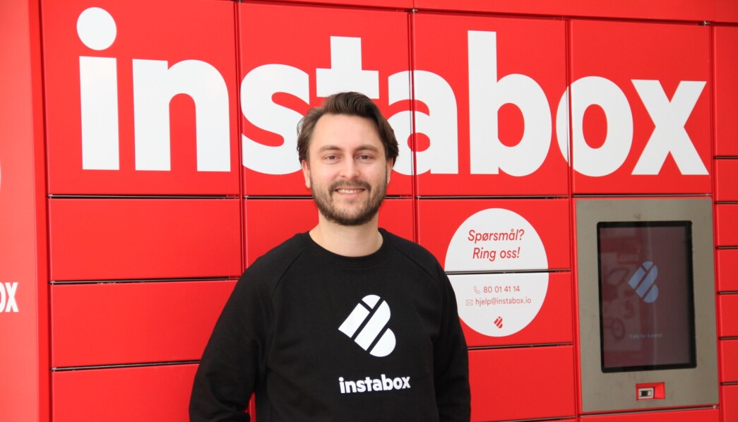 Norgessjefen i Instabox, Benjamin Dale, tror at henting i pakkeskap blir like vanlig som post i butikk og andre hjemleveringsløsninger. Norgessjefen i Instabox, Benjamin Dale, tror at henting i pakkeskap blir like vanlig som post i butikk og andre hjemleveringsløsninger.