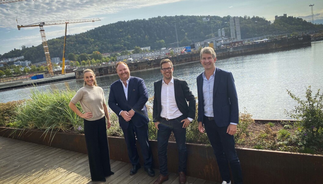Maria Louise Rognerud i OSU, Remi N. Olsen i Akershus Eiendom, prosjektdirektør Rolf Erik Bugge i NorgesGruppen og Jørgen Normann- Larsen i Meny. Maria Louise Rognerud i OSU, Remi N. Olsen i Akershus Eiendom, prosjektdirektør Rolf Erik Bugge i NorgesGruppen og Jørgen Normann- Larsen i Meny.