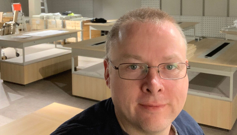 Thomas Edvardsen fremholder «de helt nye og fantastiske flotte lokalene» som velegnet for en elektrobutikk i Rørvik. Thomas Edvardsen fremholder «de helt nye og fantastiske flotte lokalene» som velegnet for en elektrobutikk i Rørvik.