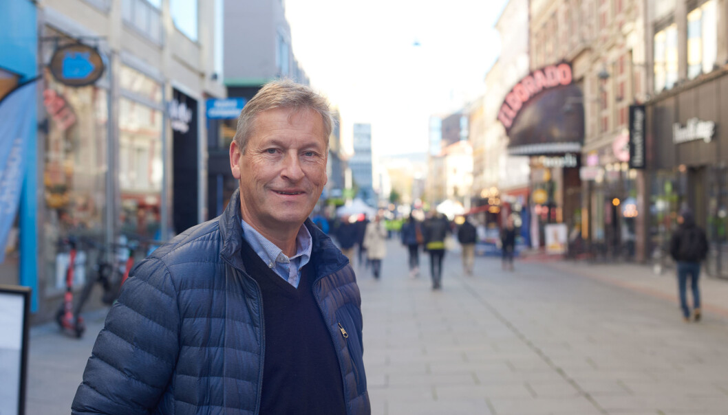 – Vi registrerer at julehandelen starter tidligere for hvert år, og i år forventer vi en enda tidligere start enn normalt på grunn av smittevernhensyn, sier adm.dir. Bjørn Næss i Oslo Handelsstands Forening (OHF). – Vi registrerer at julehandelen starter tidligere for hvert år, og i år forventer vi en enda tidligere start enn normalt på grunn av smittevernhensyn, sier adm.dir. Bjørn Næss i Oslo Handelsstands Forening (OHF).