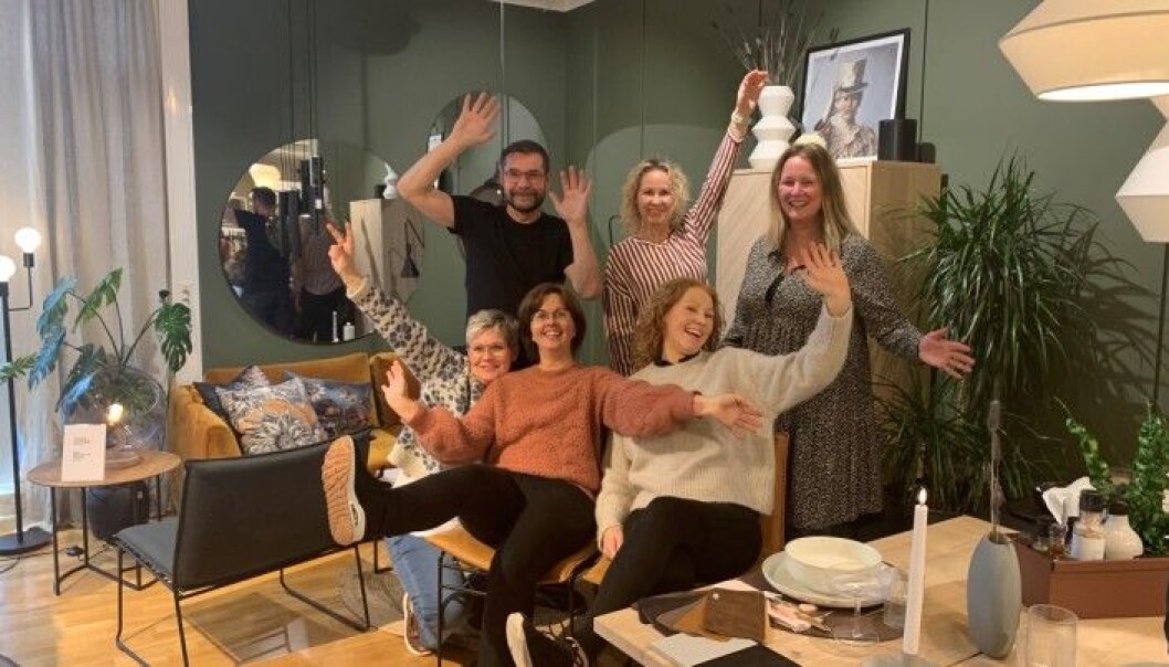 Butikkene i Sentrumsgården i Svolvær er klare for Nisjebutikkenes dag. Butikkene i Sentrumsgården i Svolvær er klare for Nisjebutikkenes dag.