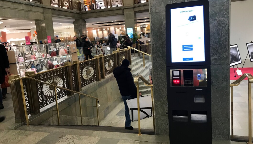 Microlog er markedsleder på leveranse og drift av gavekortautomater i Norden. her fra NK i Stockholm. Microlog er markedsleder på leveranse og drift av gavekortautomater i Norden. her fra NK i Stockholm.