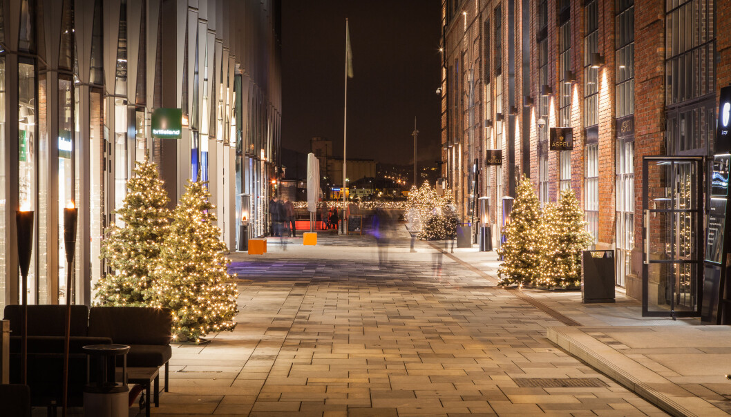 Aker Brygge er delt inn i soner med ulik vinterbelysning. Aker Brygge er delt inn i soner med ulik vinterbelysning.