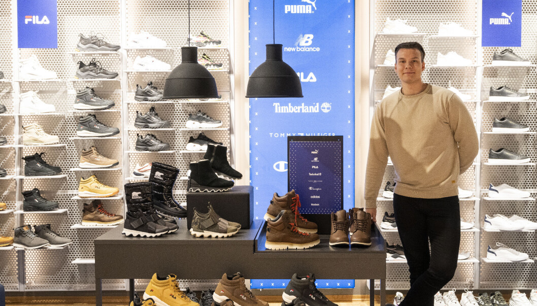 Med SNEAX tilbyr butikken et trendy utvalg til sine yngre kunder som ellers ikke vil kunne få i Narvik. Med SNEAX tilbyr butikken et trendy utvalg til sine yngre kunder som ellers ikke vil kunne få i Narvik.
