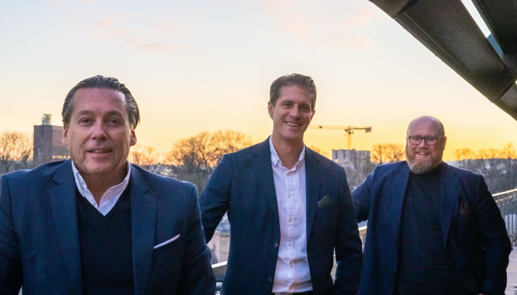 F.v. Sigurd Herrlin Sørensen og Håkon Smith-Andersen i Retail Energy skal samarbeide tett med Toralf Waaktaar-Slokvik i Oculos. F.v. Sigurd Herrlin Sørensen og Håkon Smith-Andersen i Retail Energy skal samarbeide tett med Toralf Waaktaar-Slokvik i Oculos.