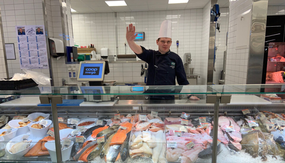 Den nye fiskedisken er ferskvarekokk Kokk Jahn Inge Rindal veldig glad for. Den nye fiskedisken er ferskvarekokk Kokk Jahn Inge Rindal veldig glad for.