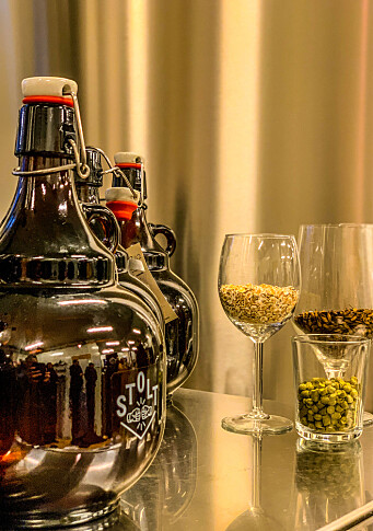 Produkter fra Stolt Bryggeri i Stjørdal leveres på døra. Produkter fra Stolt Bryggeri i Stjørdal leveres på døra.