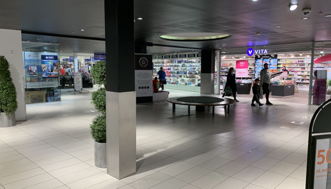 Med oppgraderte kundetellere vet senterledelsen på Amfi Åkrehamn hvor mange som er inne på senteret til enhver tid. Med oppgraderte kundetellere vet senterledelsen på Amfi Åkrehamn hvor mange som er inne på senteret til enhver tid.
