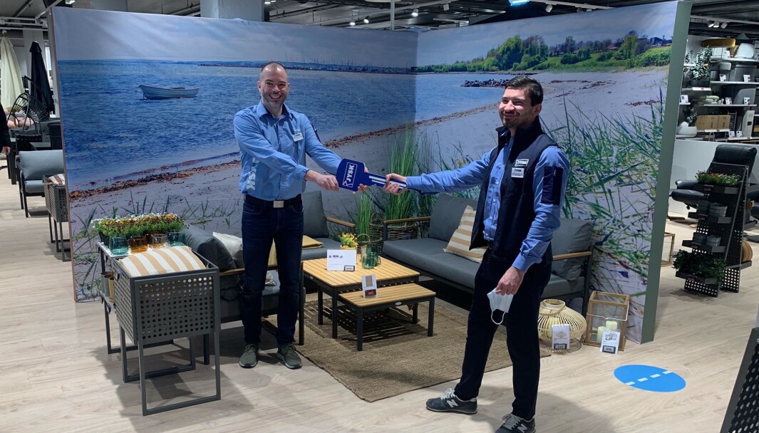 Distriktssjef Henning Kristiansen gir Distriktssjef Henning Kristiansen gir