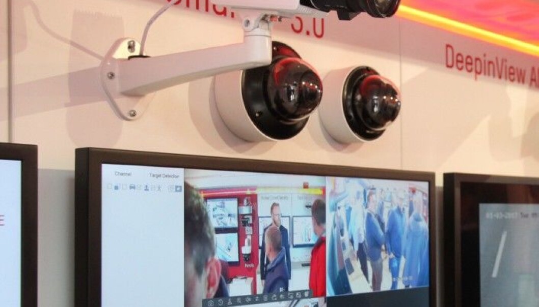 Avarn Security styrer en avvikling av forholdet de har til kinesiske Hikvision. Årsaken er frykt for å bidra til brudd på internasjonale menneskerettigheter. Avarn Security styrer en avvikling av forholdet de har til kinesiske Hikvision. Årsaken er frykt for å bidra til brudd på internasjonale menneskerettigheter.