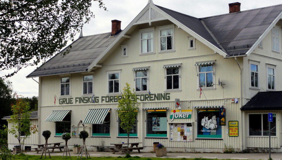 Grue Finskog Forbruksforening, en av Norges eldste kolonialbutikker som har vært i løpende drift siden åpningen i 1872, som nå huser Joker’n på Svullrya. Grue Finskog Forbruksforening, en av Norges eldste kolonialbutikker som har vært i løpende drift siden åpningen i 1872, som nå huser Joker’n på Svullrya.