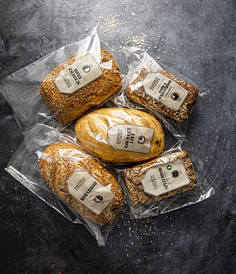 Bakehusets brødtyper med pose: Havre& Surdeigsbrød, Speltbrød, Surdeigsbrød, Kornbrød og Gourmetloff. Bakehusets brødtyper med pose: Havre& Surdeigsbrød, Speltbrød, Surdeigsbrød, Kornbrød og Gourmetloff.