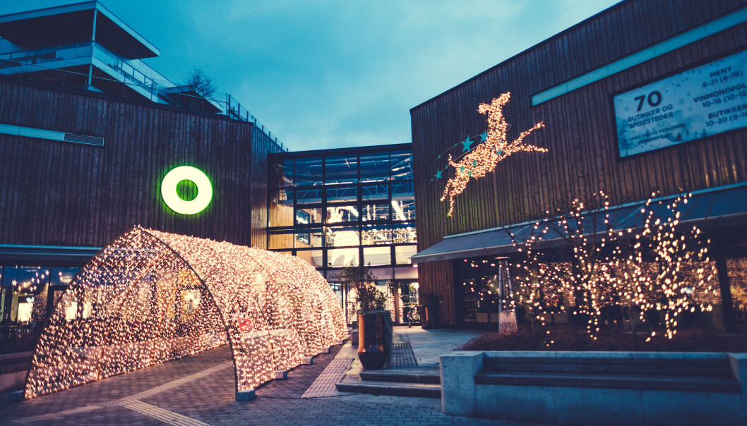 Fornebu S som hadde et meget iøynefallende lysdekorprosjekt sist jul. Fornebu S som hadde et meget iøynefallende lysdekorprosjekt sist jul.