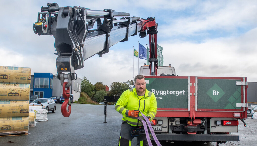 Byggtorget Lofoten AS med sine tre varehus i og rundt Leknes omsatte for 128 mill. i fjor. Byggtorget Lofoten AS med sine tre varehus i og rundt Leknes omsatte for 128 mill. i fjor.