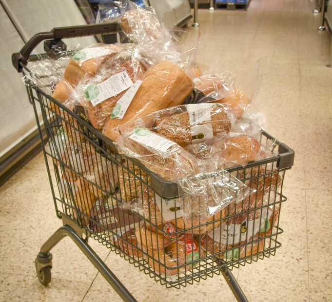 Over en million brød spares årlig. Her fra MENY Manglerud. Over en million brød spares årlig. Her fra MENY Manglerud.
