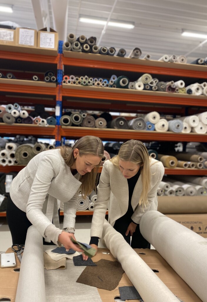 Bastante Textile ville lage kvalitetsplagg i solide og slitesterke stoffmaterialer, og møbeltekstiler har mange av disse egenskapene. Bastante Textile ville lage kvalitetsplagg i solide og slitesterke stoffmaterialer, og møbeltekstiler har mange av disse egenskapene.