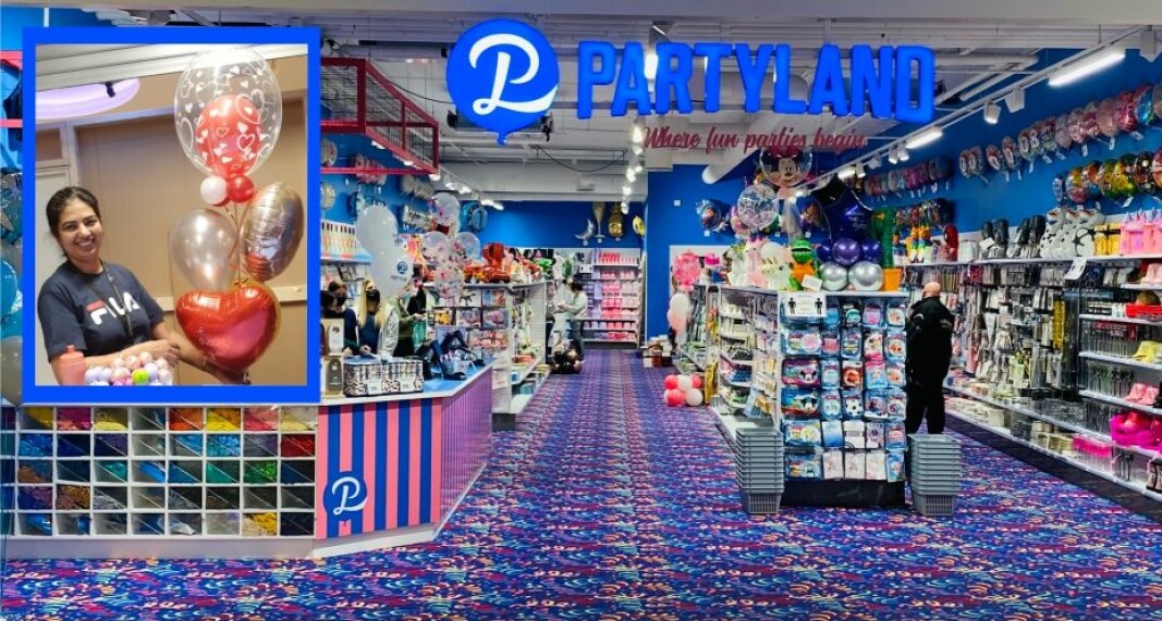 Sumandeep Kaur trives som franchisetaker i Partyland. Butikken på Brotorvet er hennes åttende.