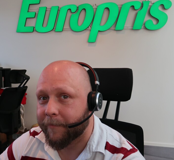 Nå er alle kundehenvendelser hos Europris samlet i ett system, også telefonsamtaler. Å se informasjonen samlet er gunstig og øker effektiviteten, forteller kundeservicemedarbeider Ketil Kristoffersen. Nå er alle kundehenvendelser hos Europris samlet i ett system, også telefonsamtaler. Å se informasjonen samlet er gunstig og øker effektiviteten, forteller kundeservicemedarbeider Ketil Kristoffersen.