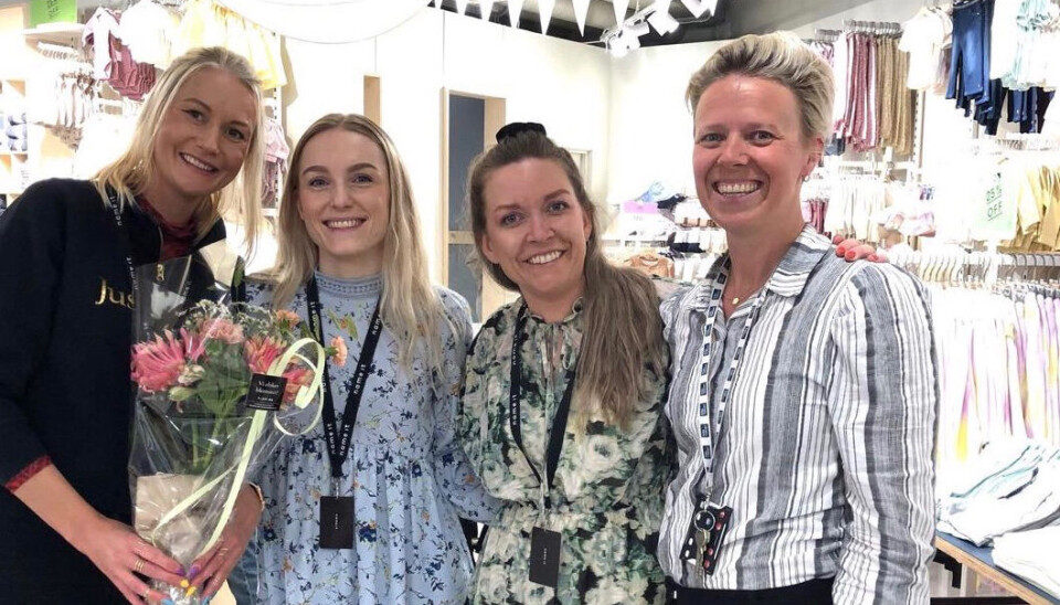 Grandios åpningsdag med f.v.: Jeanett Hafredal, butikkleder; Anna Emilie Røsand; ass. butikkleder; Lise Topp, Country Retail Manager Name It og Inger-Anne Hem-Andersen, markedskoordinator Hvaltorvet.