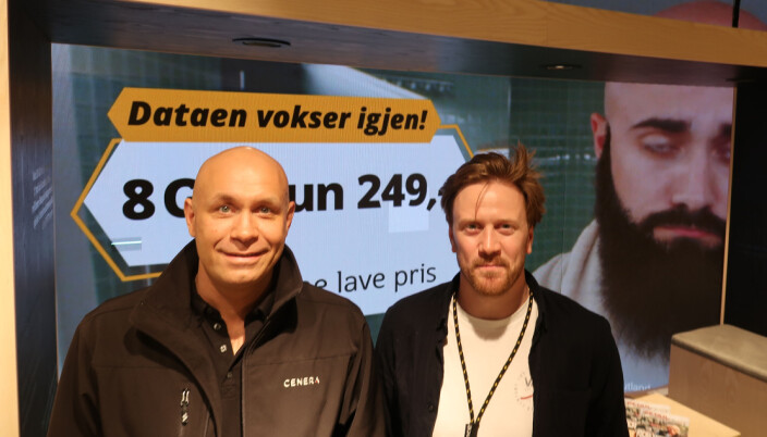 Henrik Fagernes i Cenera og Johannes Wang i Ice foran brand wall på Sandvika Storsenter. Henrik Fagernes i Cenera og Johannes Wang i Ice foran brand wall på Sandvika Storsenter.