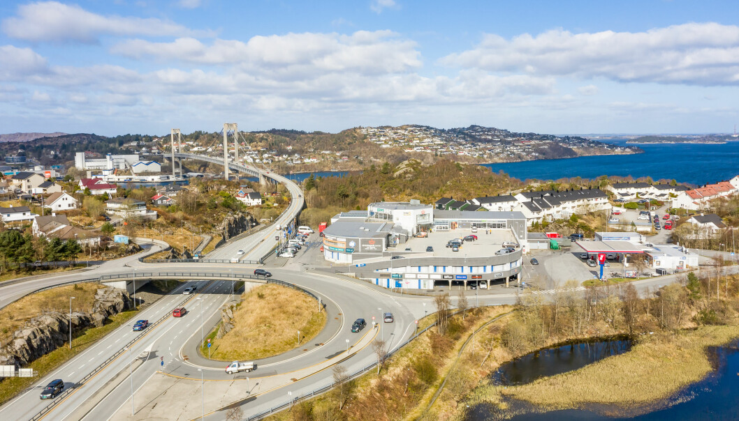 Drotningsvik Senter er et nærsenter som ligger rett ved Sotrabroen i Bergen Vest.