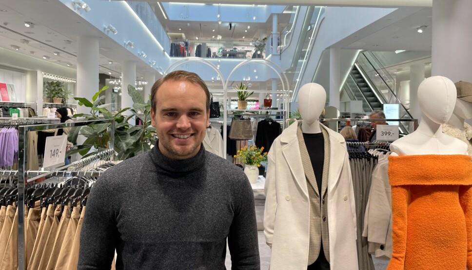 Skkerhetssjef Jon Stavnsborg i H&M Norway styrer utrulling av RFID-teknlogi i kjedens butikker i Norge.