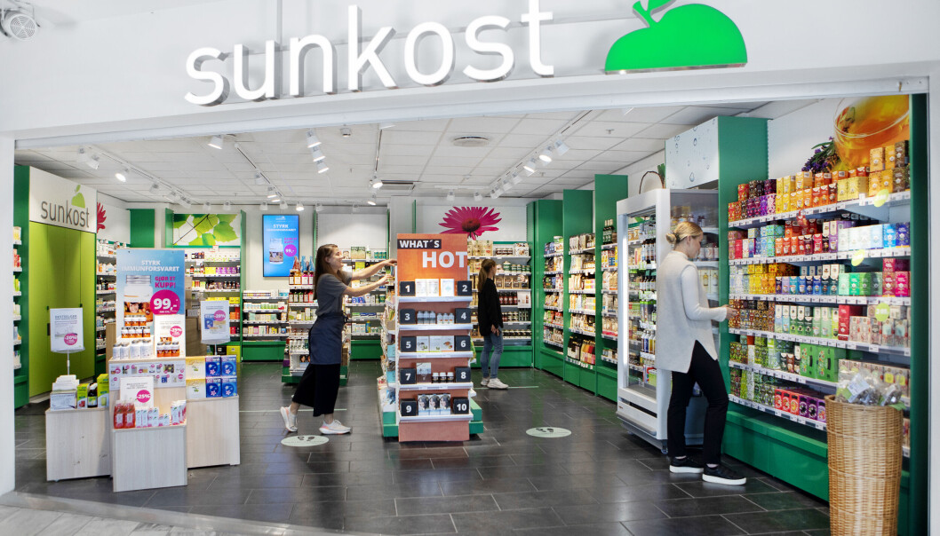 De fleste ansatte har jobbet hos Sunkost og i bransjen i mange, mange år, og har dermed et godt kunnskapsnivå. Men de må hele tiden investere i ny kunnskap. De fleste ansatte har jobbet hos Sunkost og i bransjen i mange, mange år, og har dermed et godt kunnskapsnivå. Men de må hele tiden investere i ny kunnskap.
