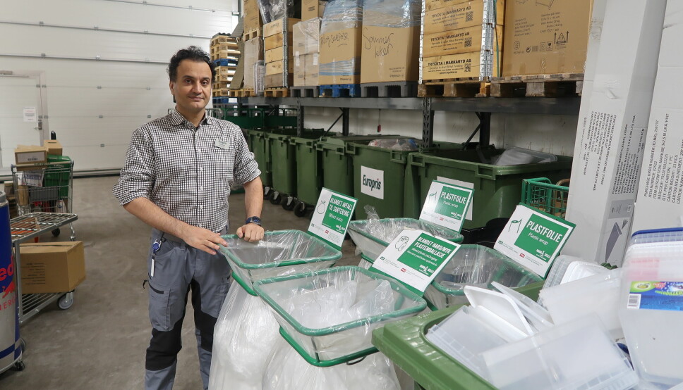 Butikksjef Hedayat Sediqi på Europris Lambertseter har vært med på reisen for avfallshåndtering i Europris hvor sorteringsgraden har steget fra 50 og er på vei mot 85.