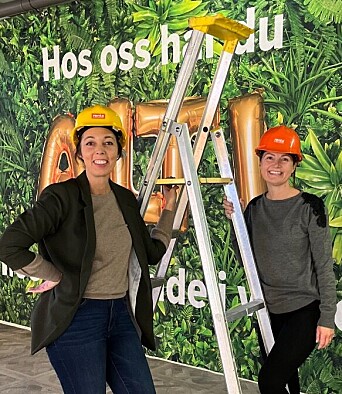 Alti-folk fra hele landet har hjulpet til i innspurten, her kjøpesenterdirektør Marianne Sørbøe og markedsansvarlig Tone Tveit, begge fra avd. Arendal. Alti-folk fra hele landet har hjulpet til i innspurten, her kjøpesenterdirektør Marianne Sørbøe og markedsansvarlig Tone Tveit, begge fra avd. Arendal.