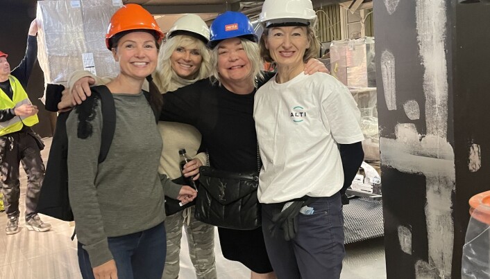 Tone Tveit, Trine Bydahl (Alti Mandal), Trine Waldahl (Alti Svolvær) og Else Andersen, utviklingsdirektør i Alti. Else har hatt et hovedansvar for dette prosjektet. Tone Tveit, Trine Bydahl (Alti Mandal), Trine Waldahl (Alti Svolvær) og Else Andersen, utviklingsdirektør i Alti. Else har hatt et hovedansvar for dette prosjektet.