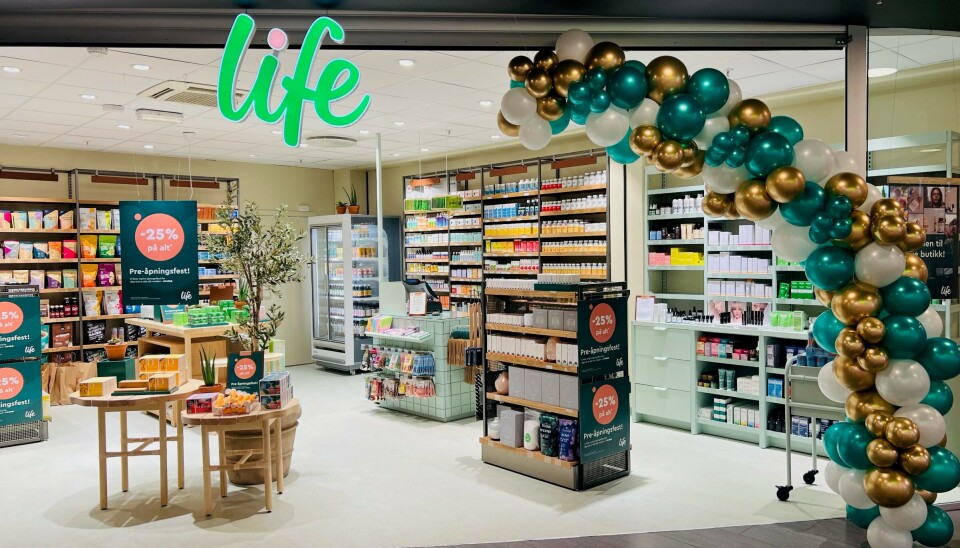 Wictoria Glans er toppsjef i Life som i dag har søkt om konkurs i Sverige og Finland. Norske butikker holdes åpne mens det jaktes på fremtidig løsning. Life butikk Storo