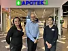 Hudpleier Sara Zebari (f.v.) apoteker Alireza Sesoltani og salgsteamleder Homera Hamid