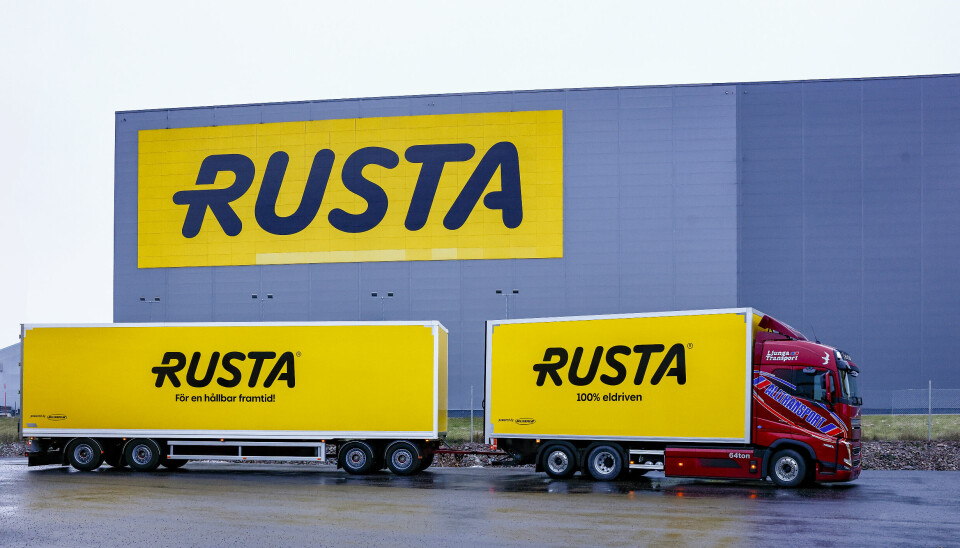 Det helelektriske vogntoget fra Volvo som Rusta har investert i er blant de første i sitt slag i Sverige.
